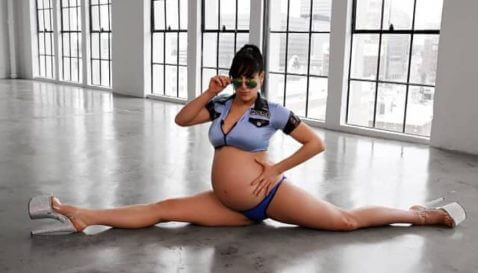 Une pool danseuse enceinte. Really ?